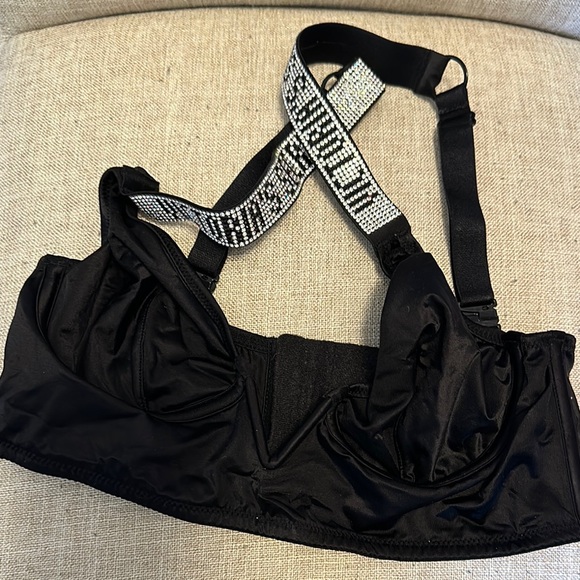 Victoria's Secret Black Bralette Deep V-neckline Seamless Rhinestone - XS - Picture 8 of 11